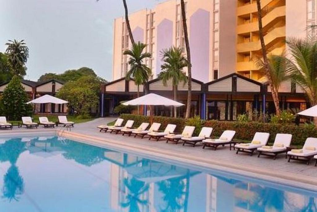 Douala Rabingha Hotel Ngoại thất bức ảnh